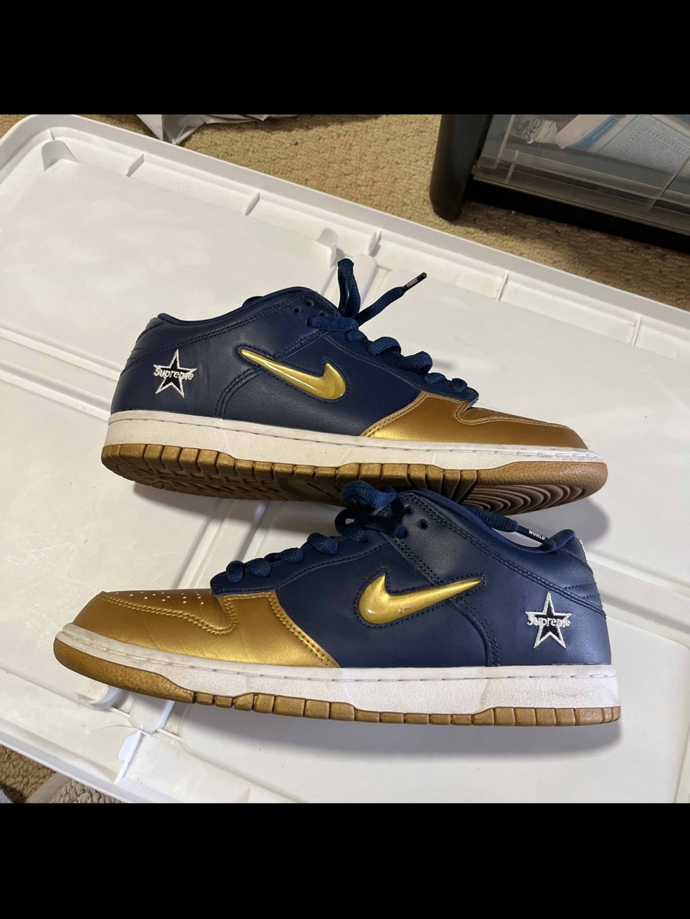 Nike SB Dunk Low Supreme Jewel Swoosh Gold CK3480-700 Size 8.5M Used Men Shoes